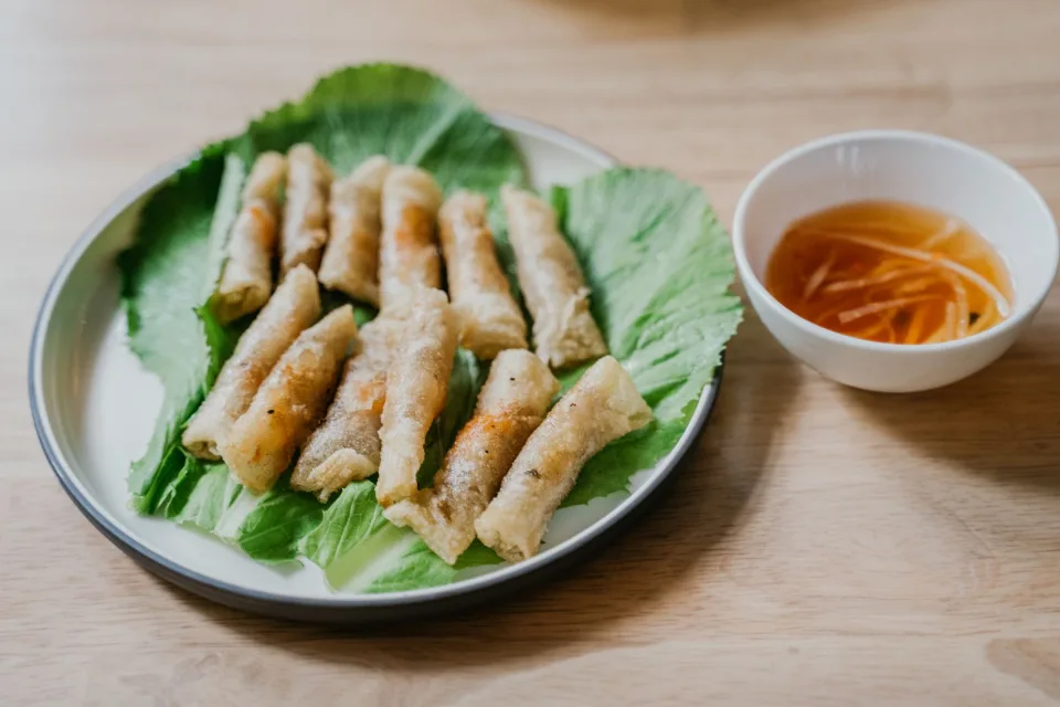 Bếp và người đứng quán