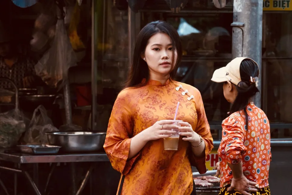Bếp và người đứng quán